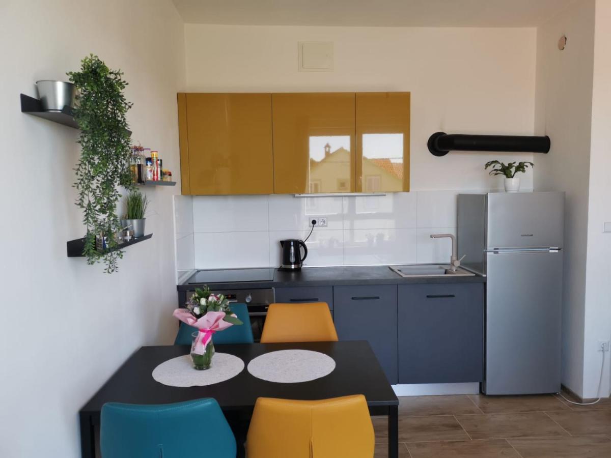Ferienwohnung Nozret Paljuv Exterior foto